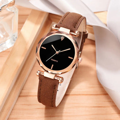 Chic Women's Everyday Quartz Watch