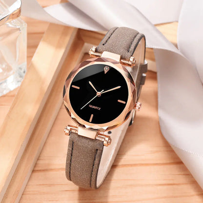 Chic Women's Everyday Quartz Watch